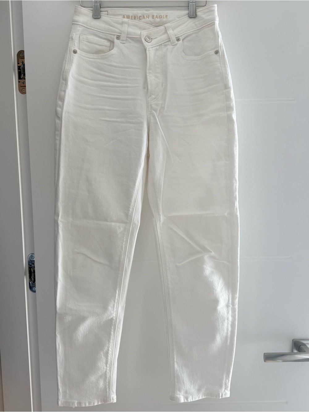 American Eagle High-Rise White Mom Jeans